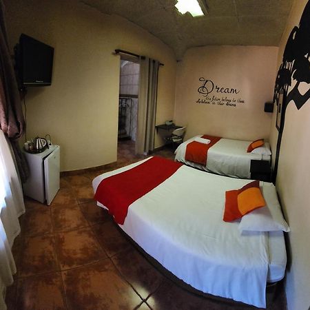 Casa Feliz Hotell Mokopane Eksteriør bilde